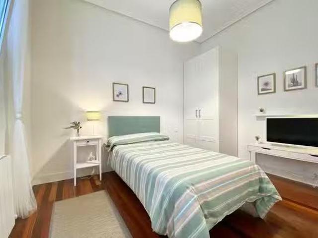 Casa en alquiler en Abando, Bilbao