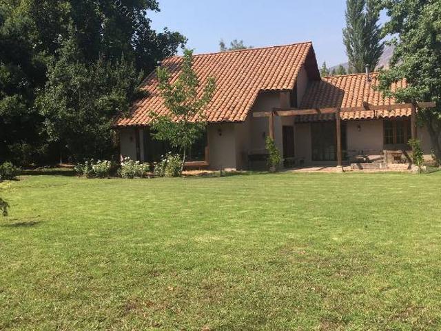 Casa en arriendo en Pirque, Metropolitana