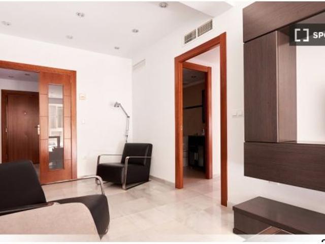 Piso en alquiler en Los Remedios, Sevilla