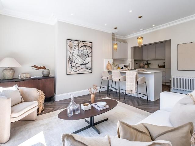 Apartment for rent in South Hampstead, Greater London