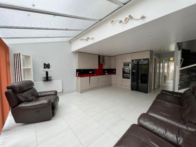 House for rent in South Chingford, Highams Park