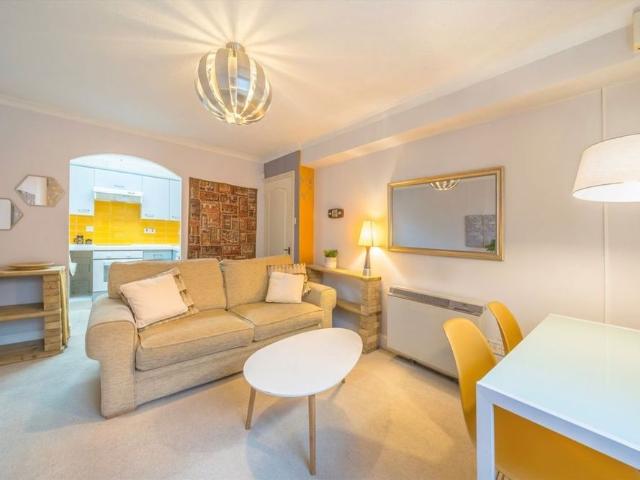 Apartment for rent in London Borough of Hillingdon, Greater London
