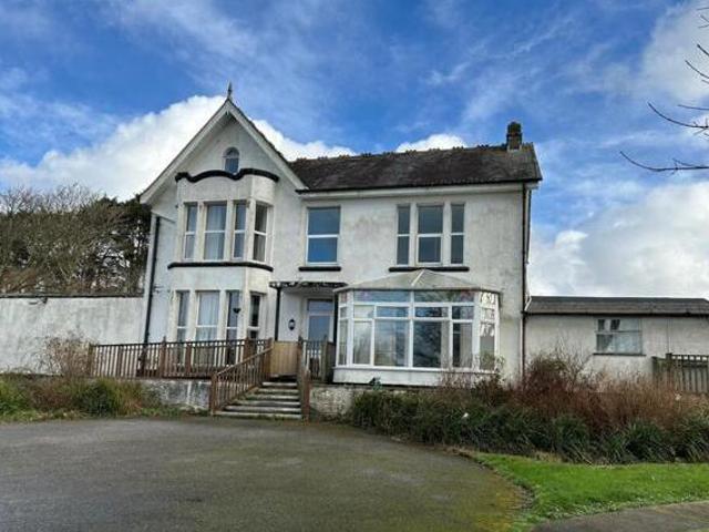 House for sale in Redruth, Cornwall