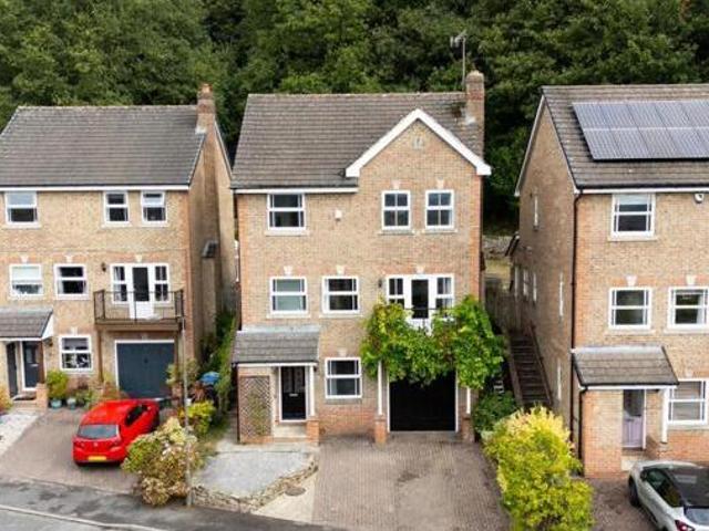House for sale in Froggatt, East Midlands