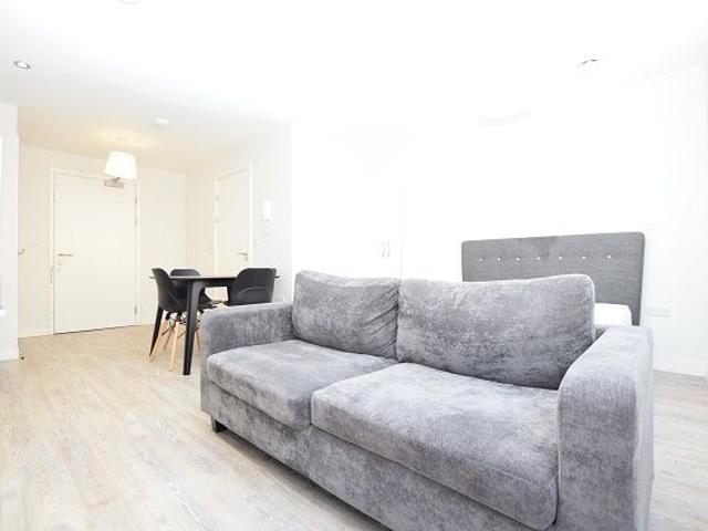 Studio for rent in Neepsend, Kelham