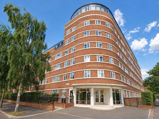 Apartment for rent in Stockwell, Greater London
