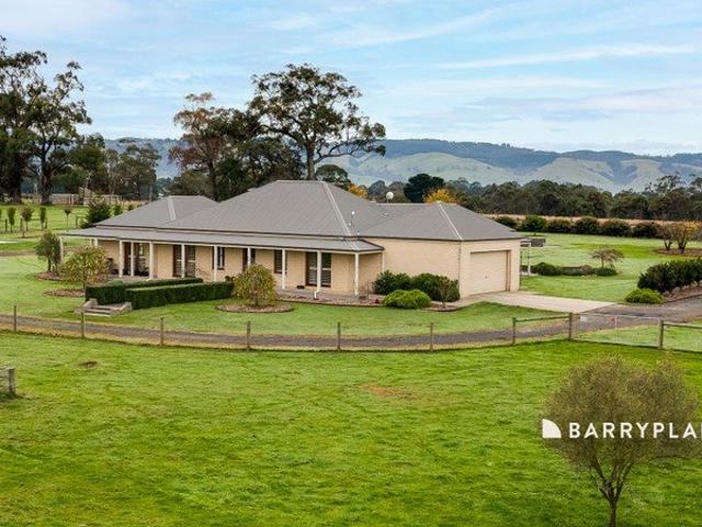 Cottage for sale in Darnum, Victoria