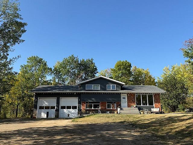 House for sale in Wedgewood, Alberta