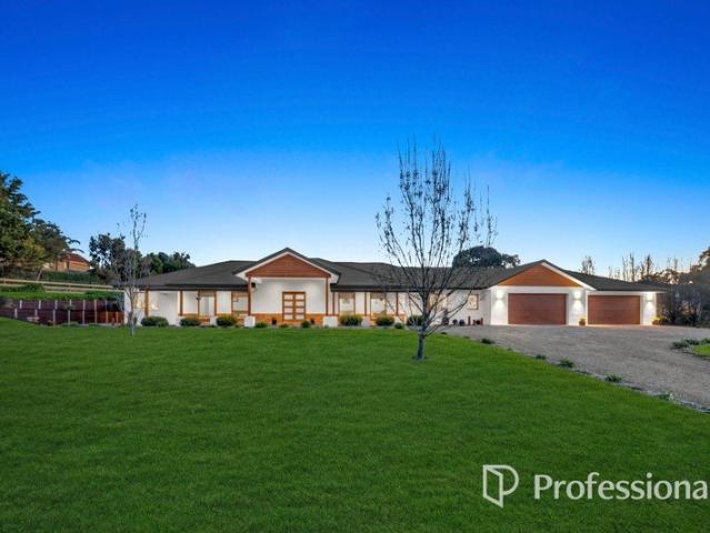 Cottage for sale in Camerons Creek, Victoria