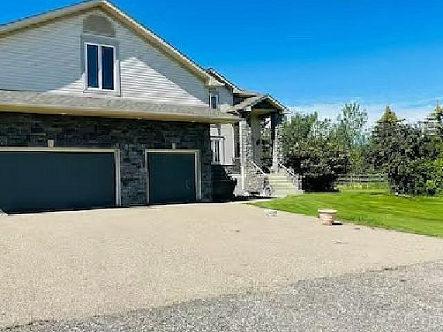 House for rent in Crossfield, Alberta