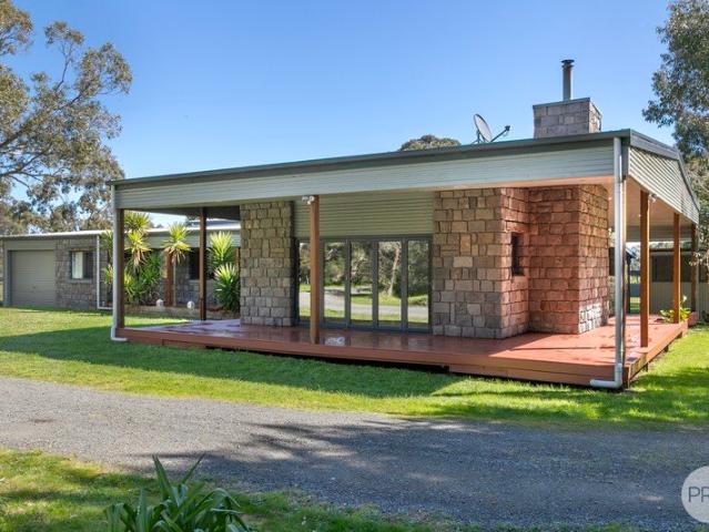 House for sale in Haddon, Victoria