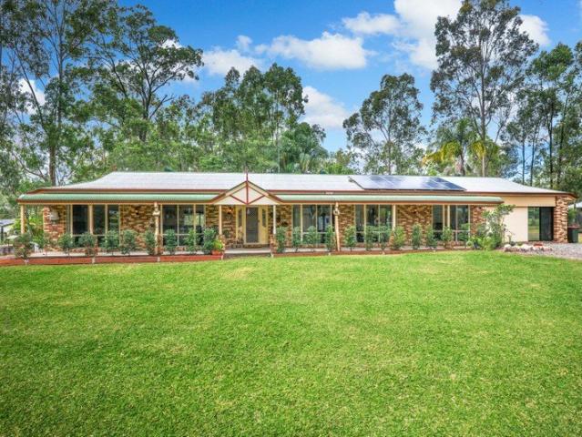 Cottage for sale in Toombul, Queensland