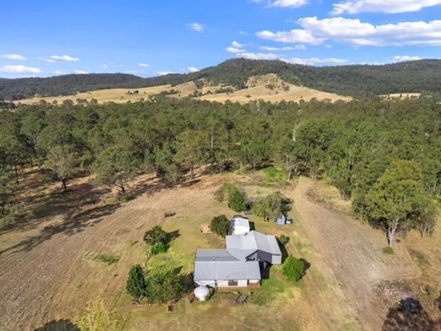 Cottage for sale in Glastonbury, Queensland
