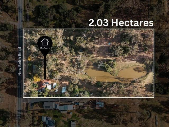 Cottage for sale in Greenbank, Greater Brisbane