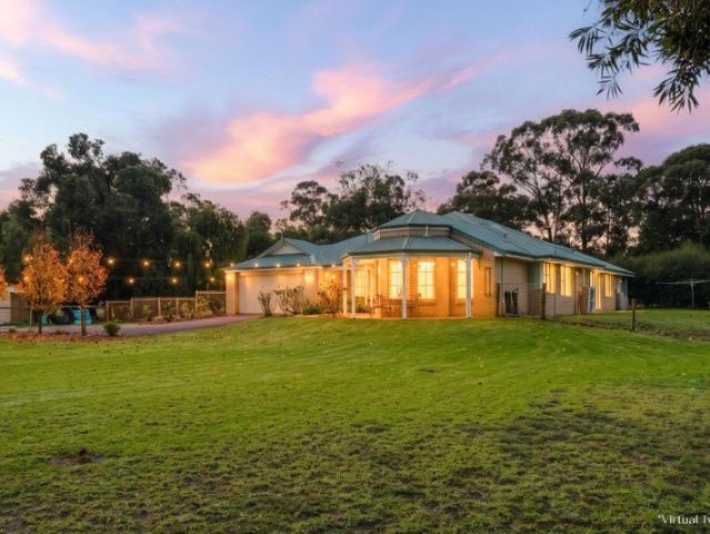 Cottage for sale in Serpentine, Western Australia