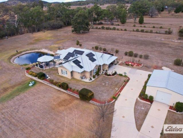 Cottage for sale in Stanthorpe, Queensland