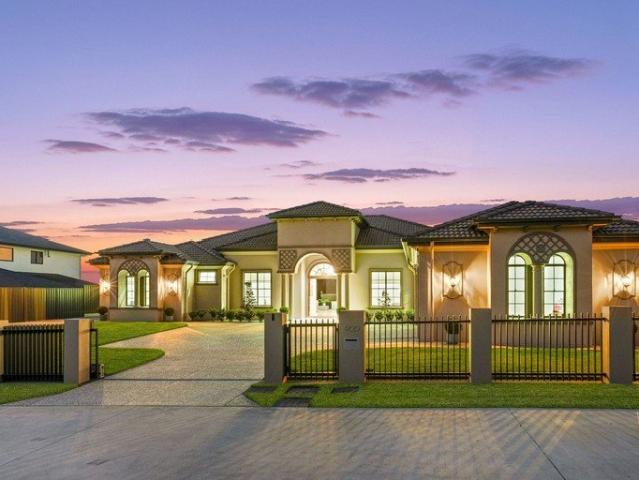 Cottage for sale in Toombul, Queensland