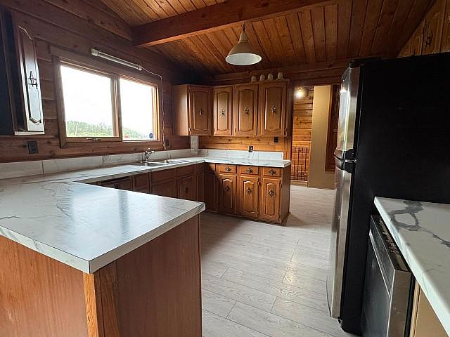 House for rent in Wedgewood, Alberta