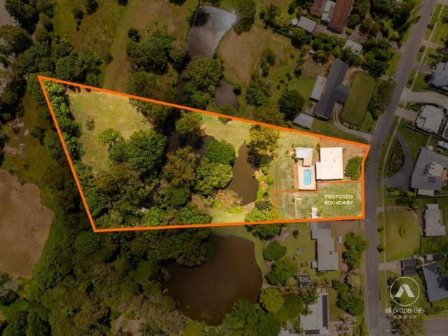 Cottage for sale in Loganholme