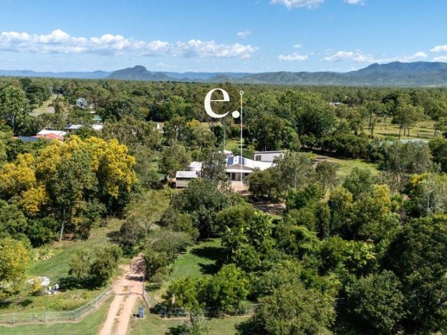 Cottage for sale in Kelso, Queensland