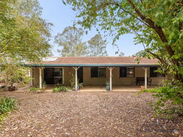 Cottage for sale in Anstead, Greater Brisbane