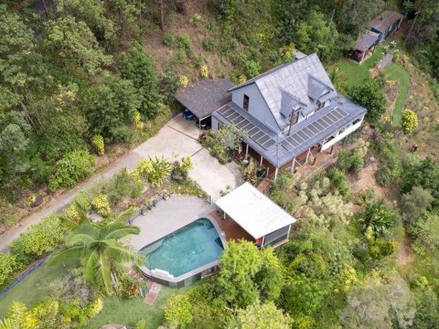 Cottage for sale in Kings Creek, Queensland