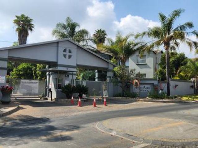 Townhouse for rent in Noordhang, Randburg