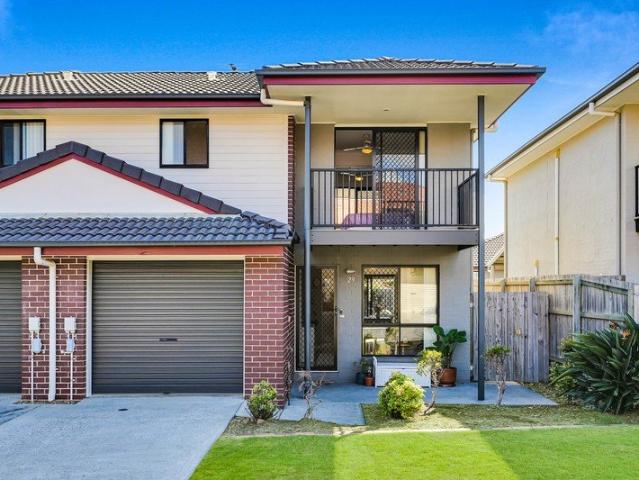 Townhouse for sale in Toombul, Queensland