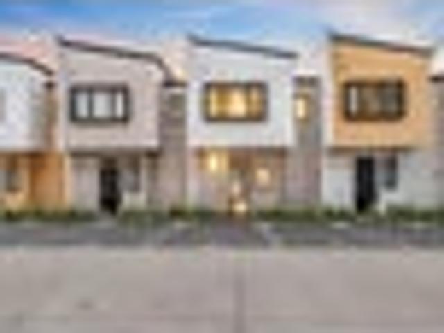 Townhouse for sale in Glen Innes