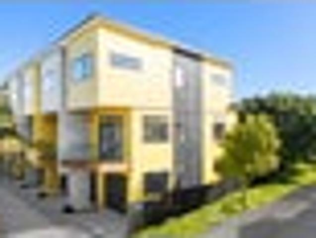 Townhouse for sale in Oroua County