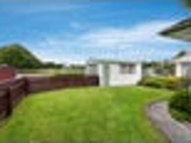 House for sale in Chaslands, Canterbury