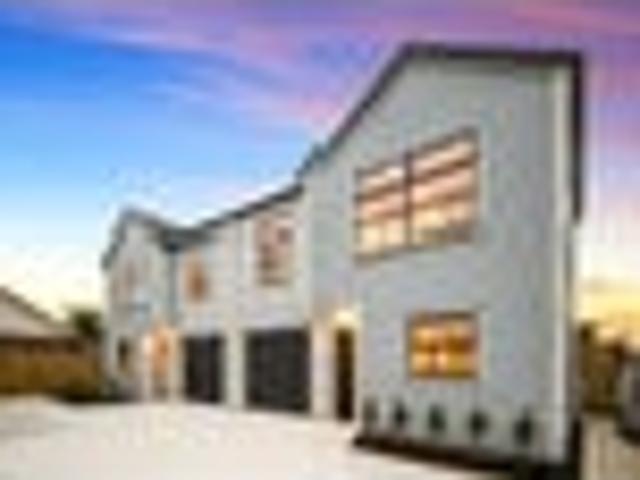 Townhouse for sale in Balmoral