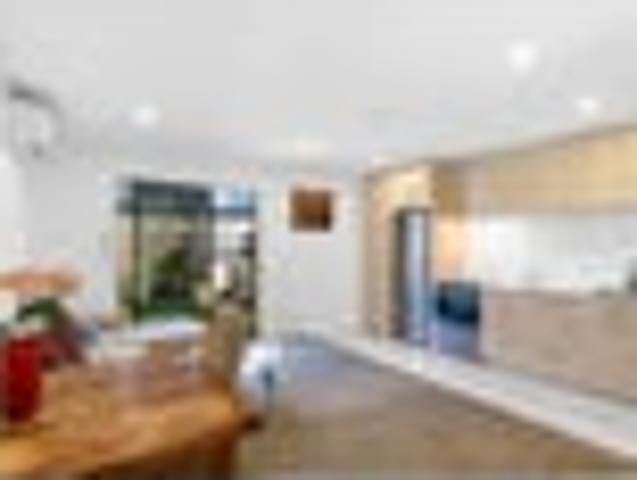 Townhouse for sale in Heathcote, Canterbury