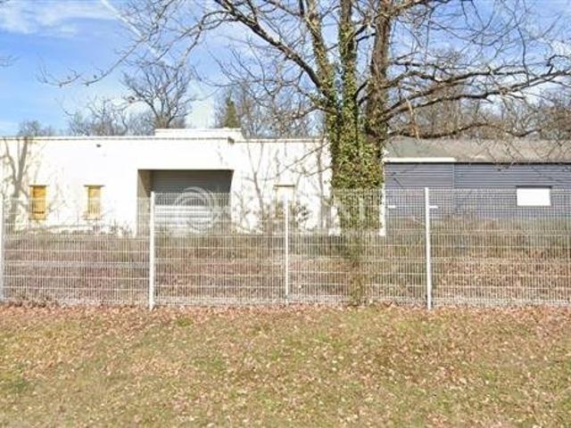 Local Commercial vente à Angoulême, Nersac