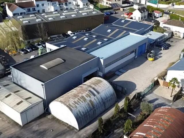 Local Commercial vente à Pontoise, Presles