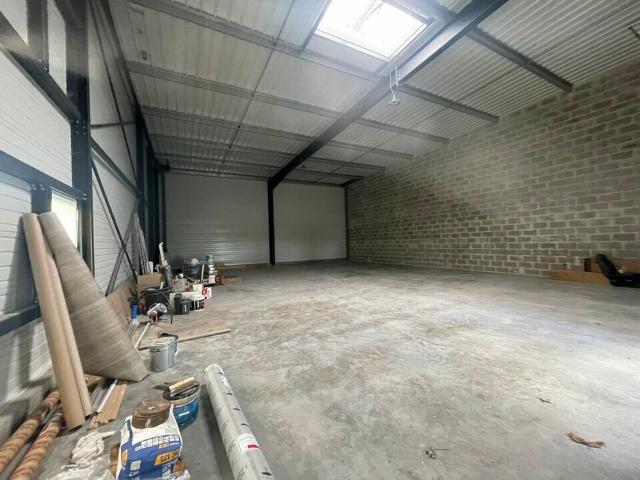 Local Commercial vente à Caen, Bretteville-sur-odon