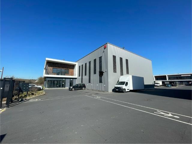 Local Commercial vente à Pontoise, Persan