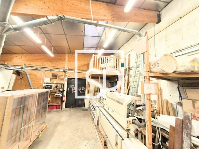 Local Commercial vente à Clermont-Ferrand, Châteaugay