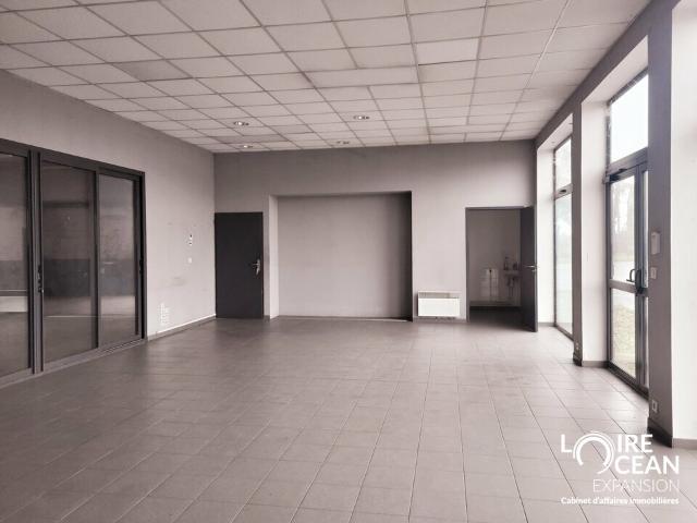 Local Commercial vente à Saint-Nazaire, Saint-père-en-retz