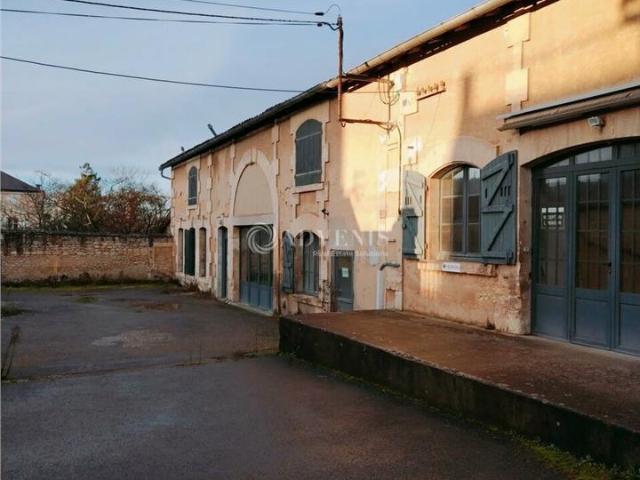 Local Commercial vente à Cognac