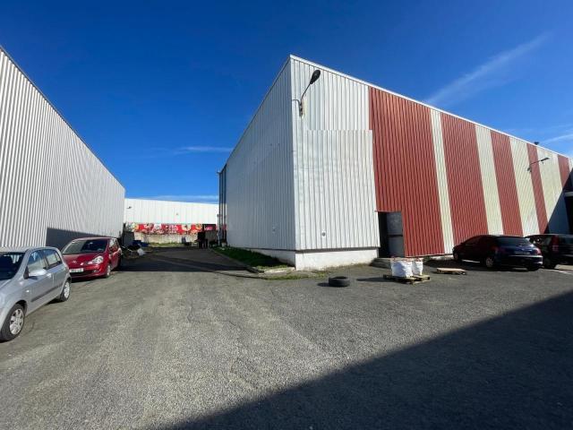 Local Commercial vente à Palaiseau, Champlan