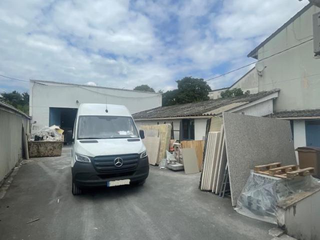 Local Commercial vente à L'Haÿ-les-Roses, Vitry-sur-seine