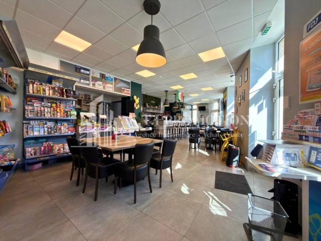 Local Commercial vente à Saulnes, Meurthe-et-Moselle