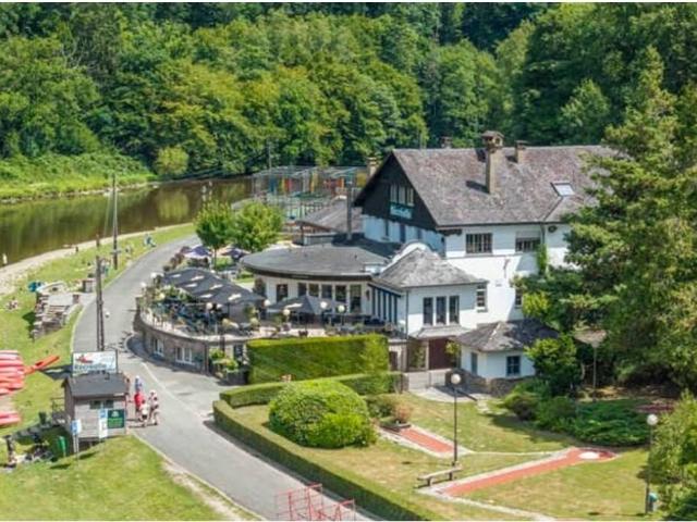 Local Commercial vente à Vresse, Wallonie