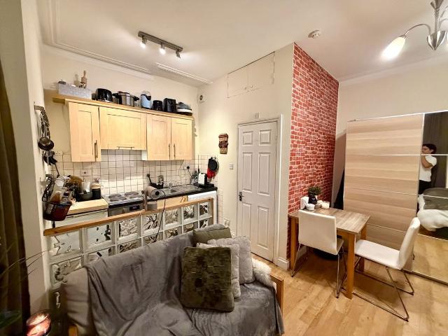 Studio for rent in London Borough of Ealing, Greater London