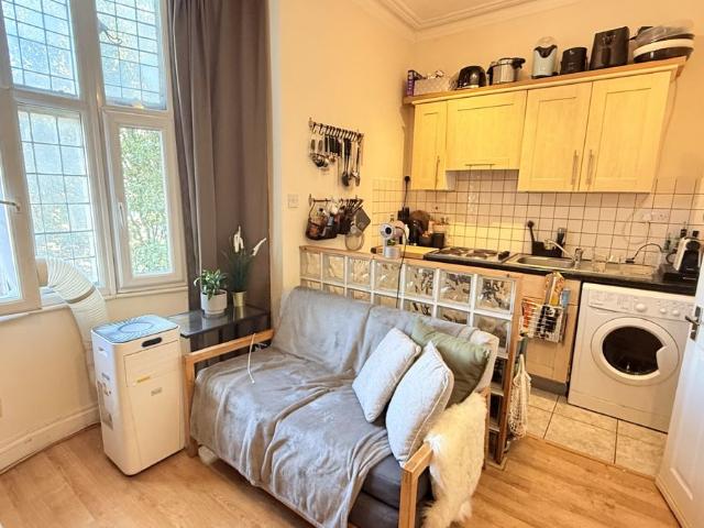 Studio for rent in London Borough of Ealing, Greater London