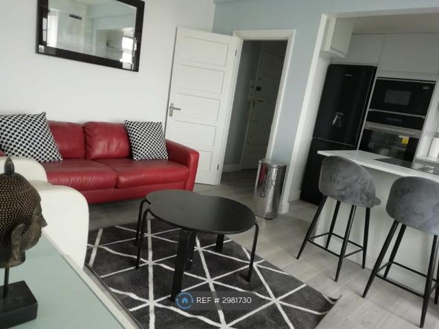 House for rent in London Borough of Ealing, Park Royal