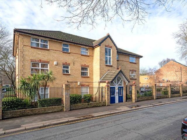Apartment for rent in London Borough of Ealing, Greater London
