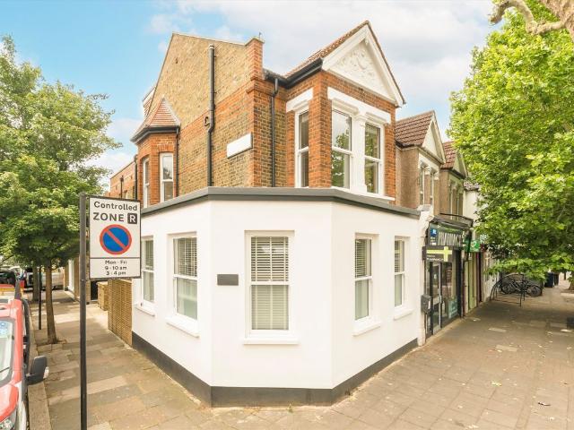 House for rent in London Borough of Ealing, Greater London