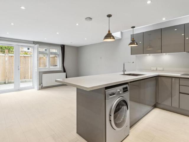House for rent in London Borough of Ealing, Greater London